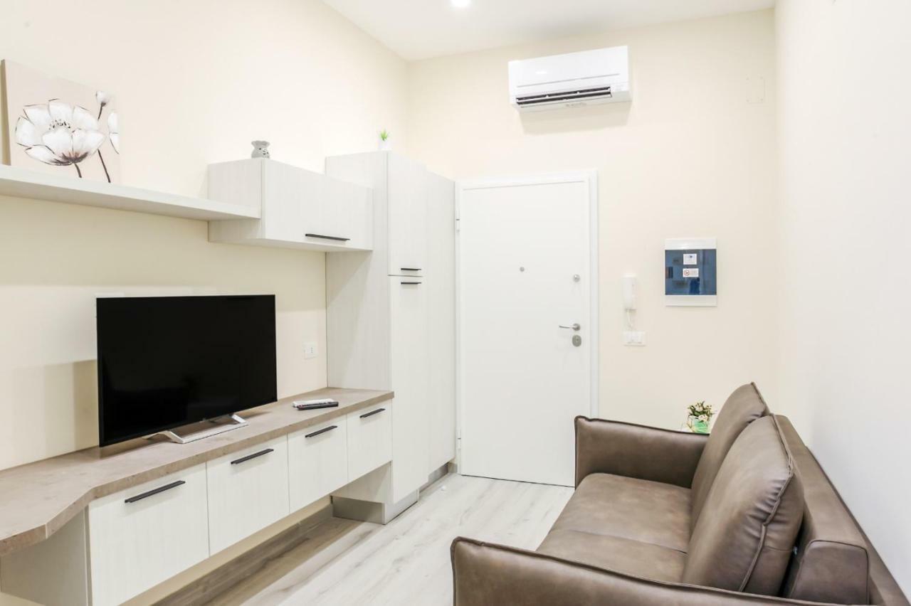 Bari Centrale Railway Station Apartment Exterior photo